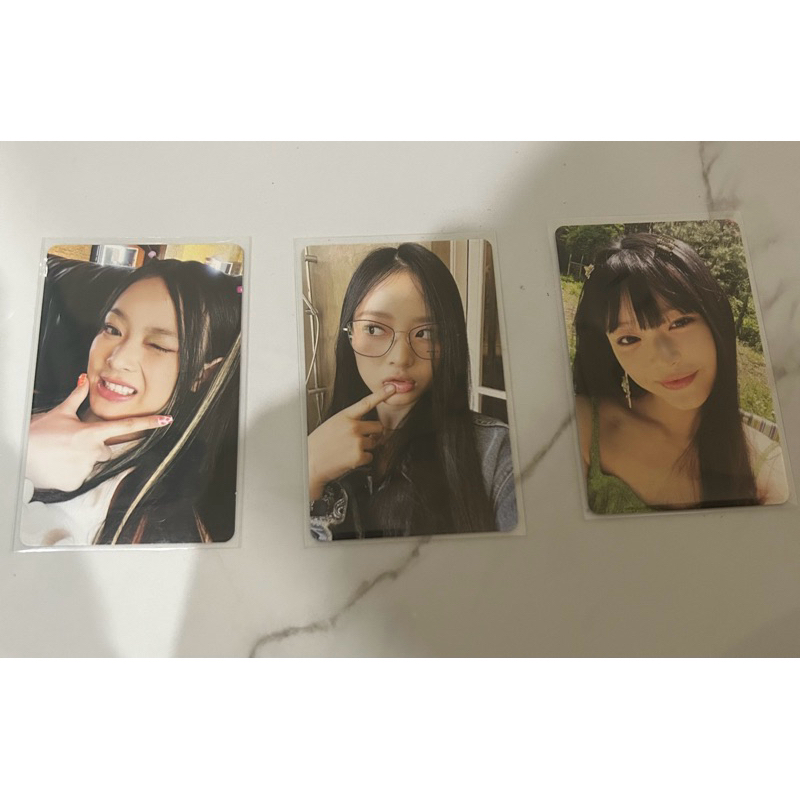 Official Hanni photocard