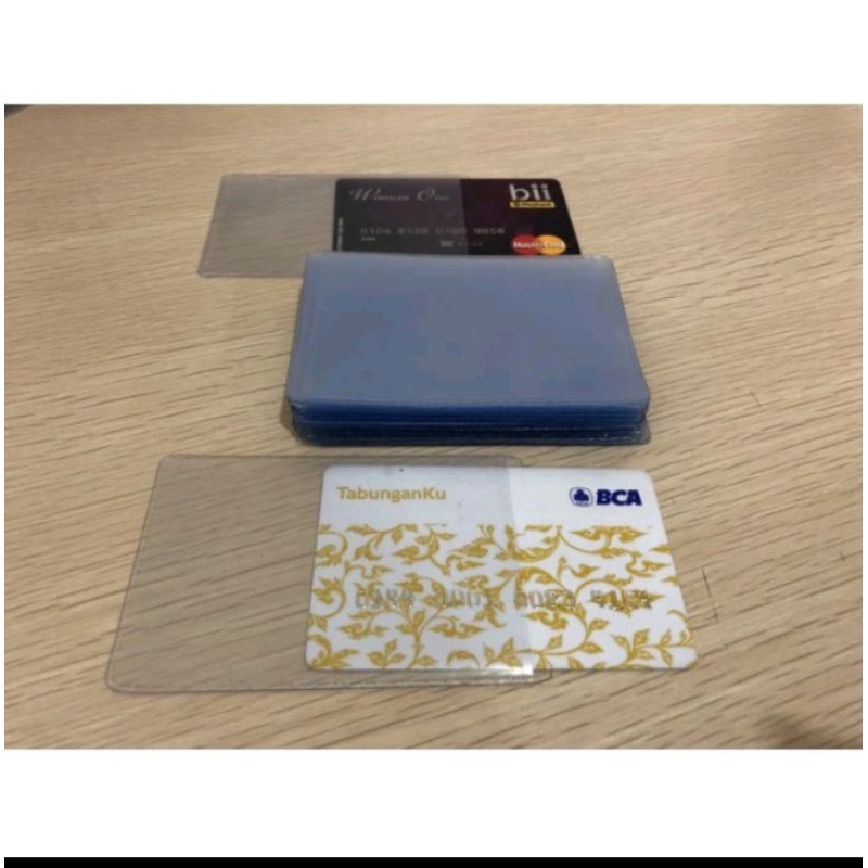 

♥️Tri♥️ Plastik ATM ID CARD Pelindung Kartu ATM E-toll Plastic Mika Bening Sampul Cover (1pcs)