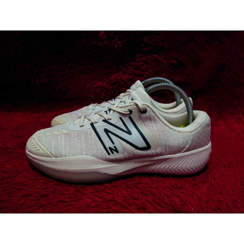 sepatu tenis New Balance 996 V5 Fuelcell Size 41,5