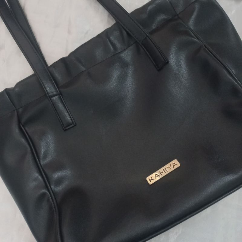 NAMIKITA TOTE BAG HITAM