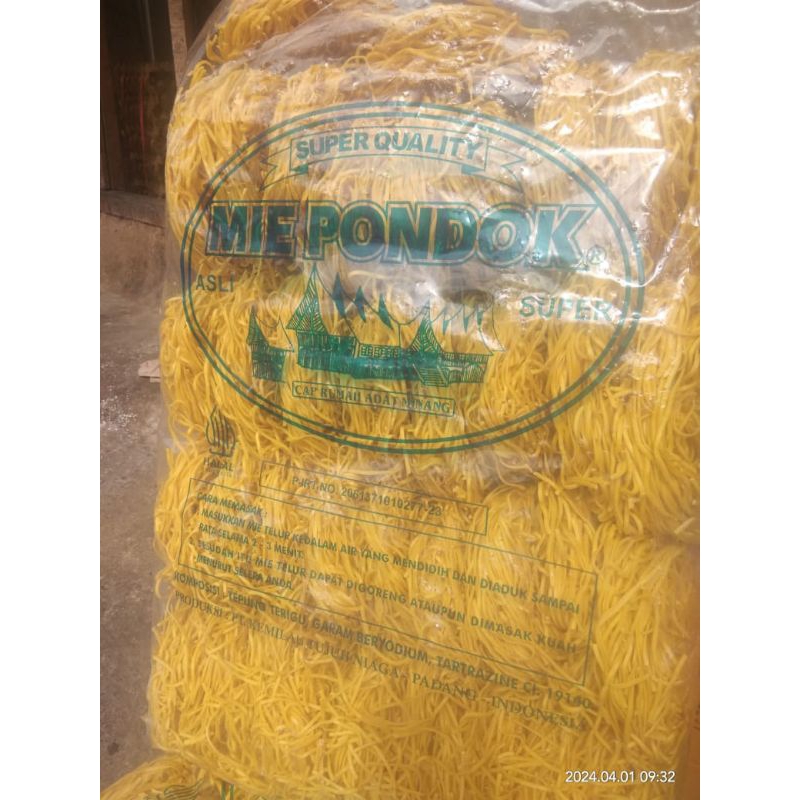 

mie kuning mie asli padang 1kg mie mentah mie kering oleh oleh