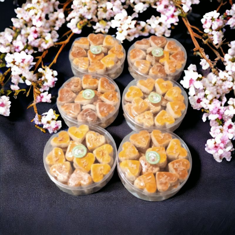 

Kue Kacang Love