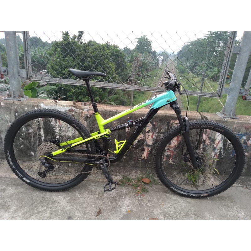SEPEDA MTB POLYGON SISKIU T7