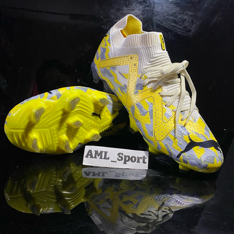 Sepatu Bola Puma Future Ultimate Yellow Black