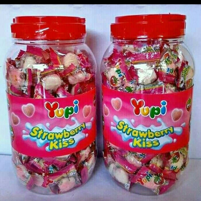 

Yupi Strawberry Kiss Toples 300g