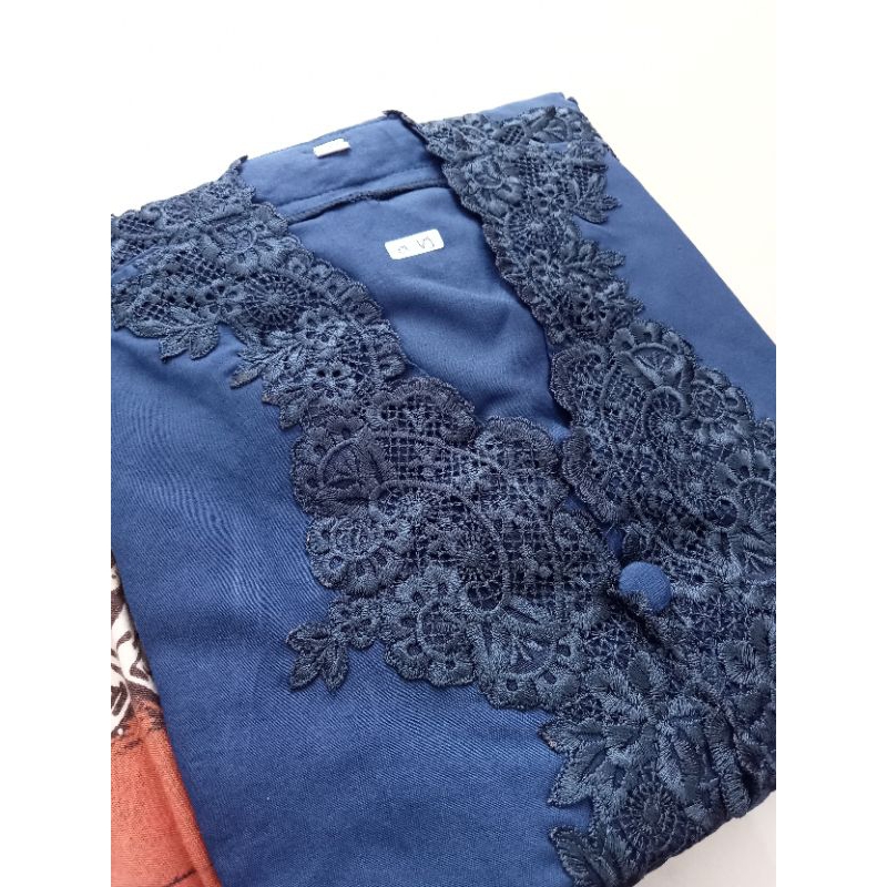 Kebaya Biru Navy