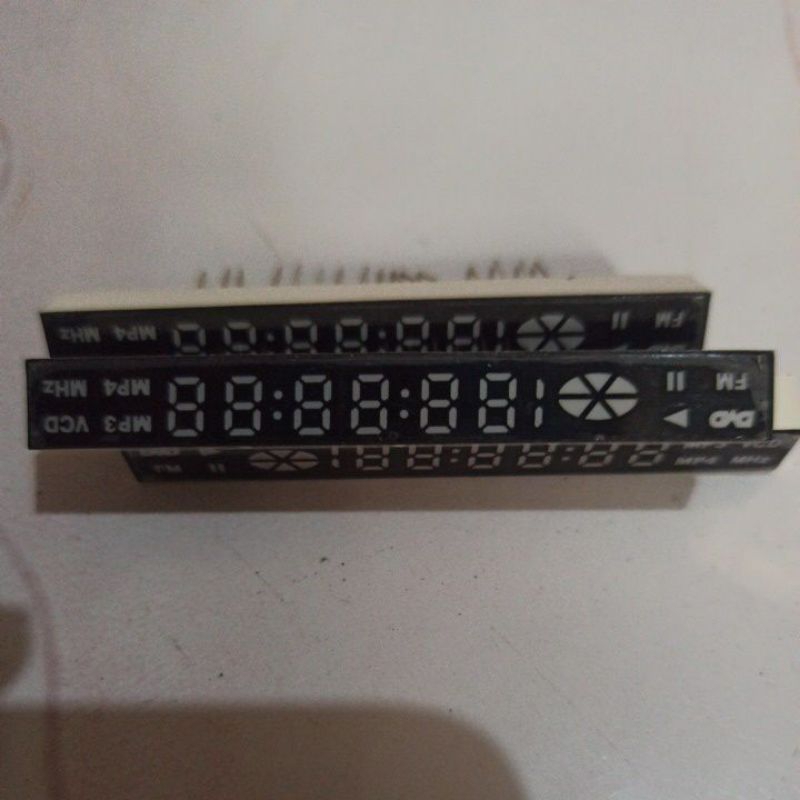 LED DIGITAL DVD MP3 MP4
