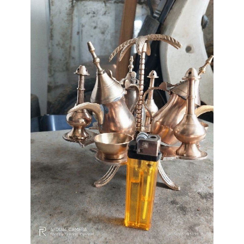 hiasan Kuningan antik kuno sangat detail dan rumit