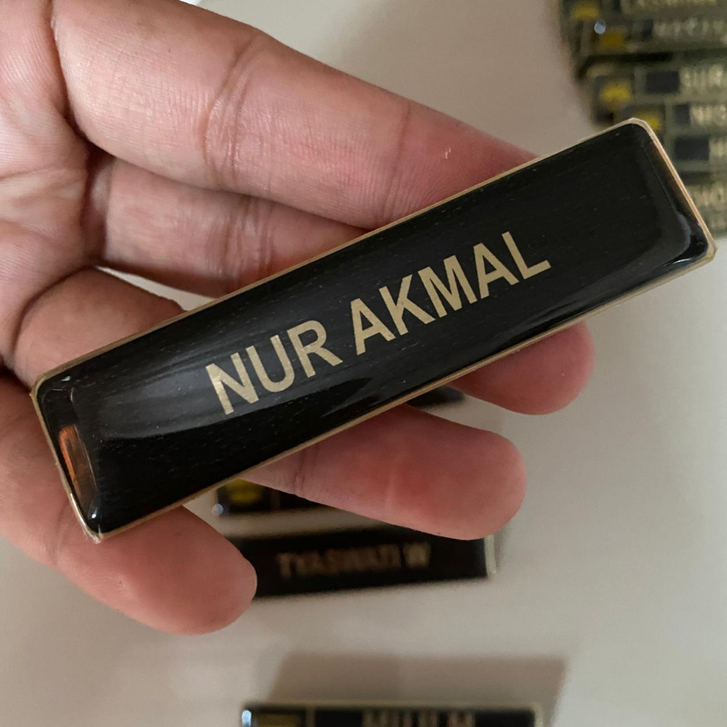 

Name Tag Kuningan Peniti Bisa Bayar di tempat free desain