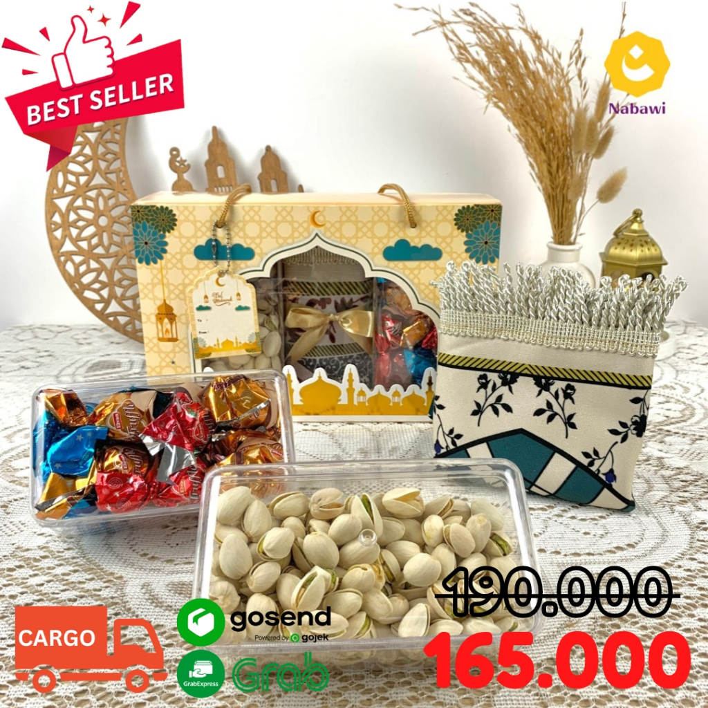 

Hampers Mix 3in1 Mix Nuts Sajadah Camilan Coklat Pistachio Arab Gift From Hajj Umroh Oleh Oleh Haji Umroh