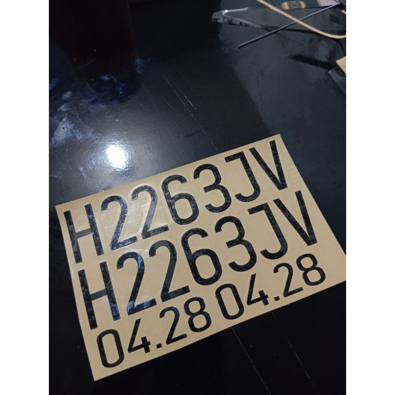 Sticker cutting plat nomor sepeda motor
