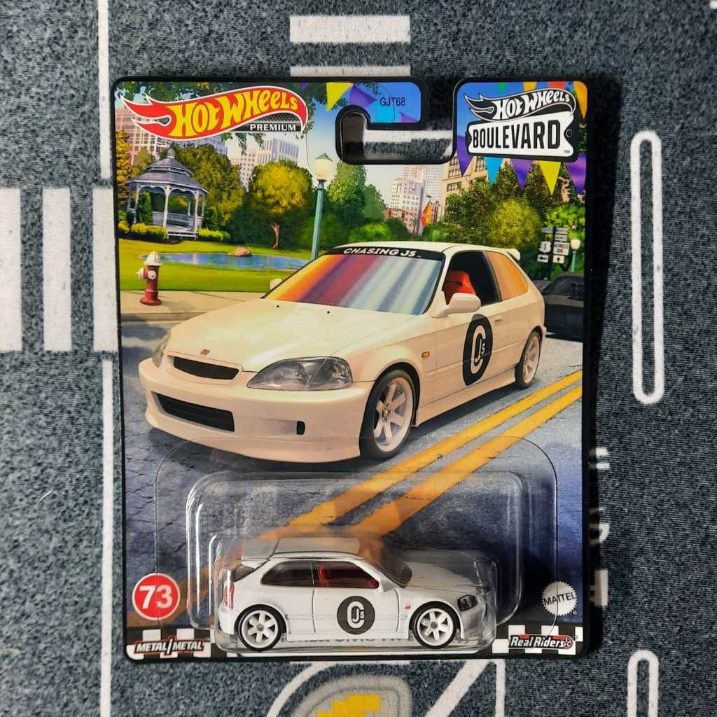 Hot Wheels Premium Boulevard 2023 '99 Honda Civic Type R (EK9) Putih White