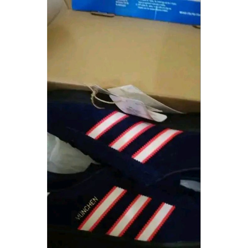 Adidas Munchen edge