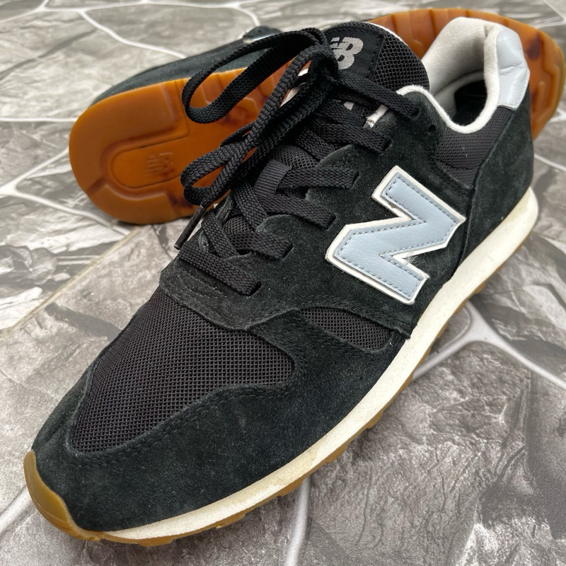 New Balance 373