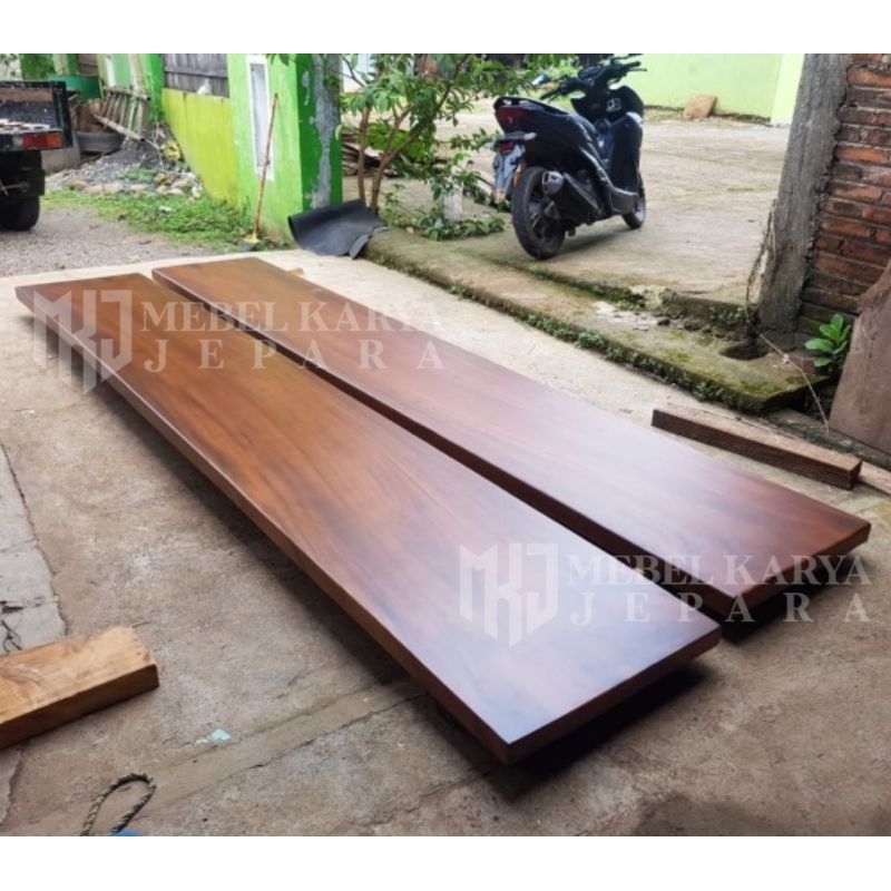 Papan Meja Trembesi Suar Solid Top Table