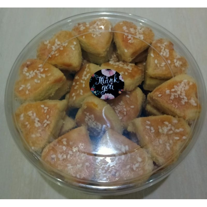 

Kue Kacang Wijen Love/Enak/Lembut/Lumer dimulut