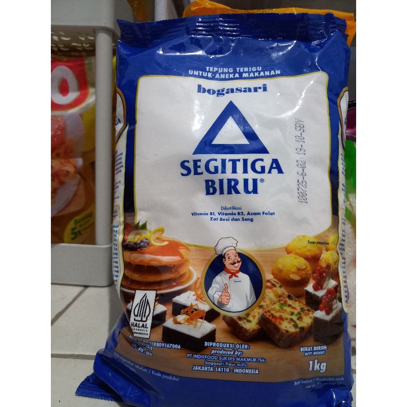 

Tepung terigu segitiga biru