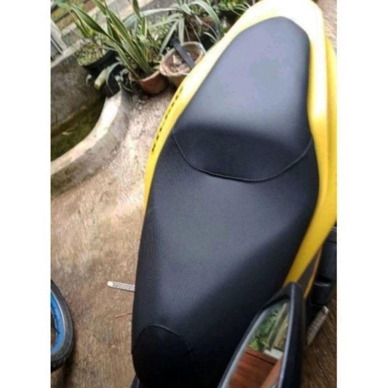 kulit jok motor standar YAMAHA AEROX