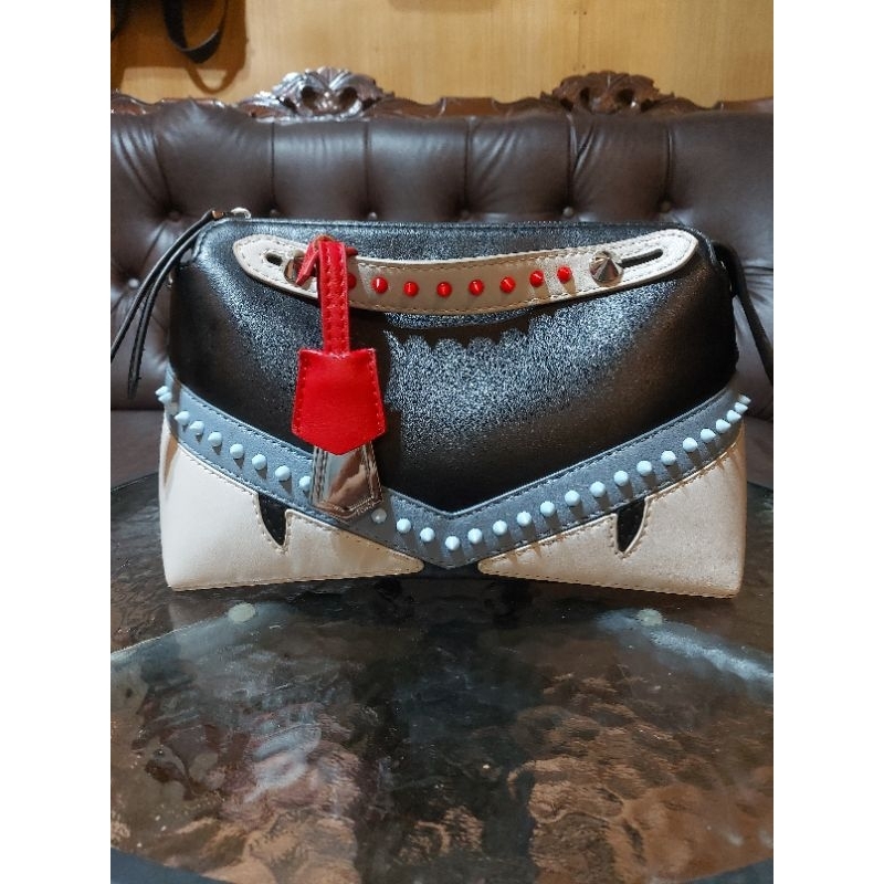 Fendi BTW, Balik Zipper Embos FF