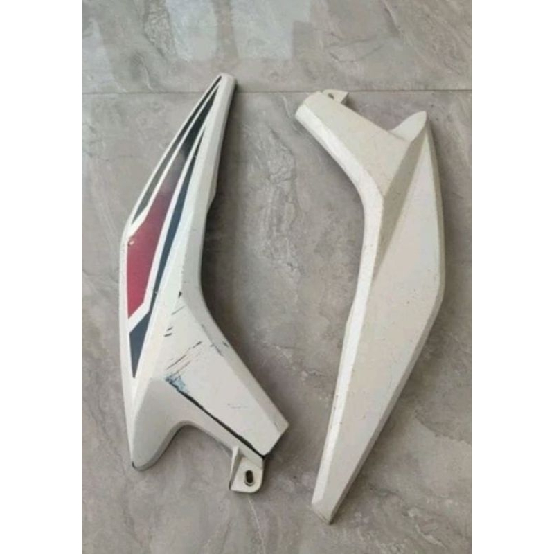 Cover Sambungan Bodi Yamaha Xeon Karbu Xeon Rc Xeon GT Barang Copotan Original