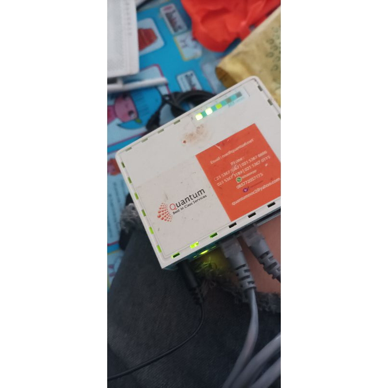 router MIKROTIK 750gr2