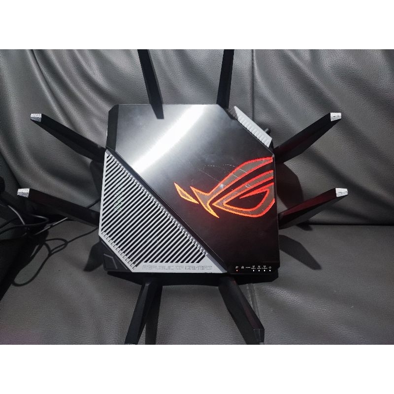 Asus ROG Rapture GT-AXE11000 Tri band WiFi 6E Gaming Router - Bekas