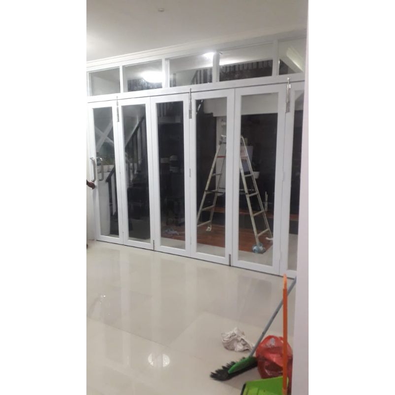 Pintu Lipat Aluminium Rumah