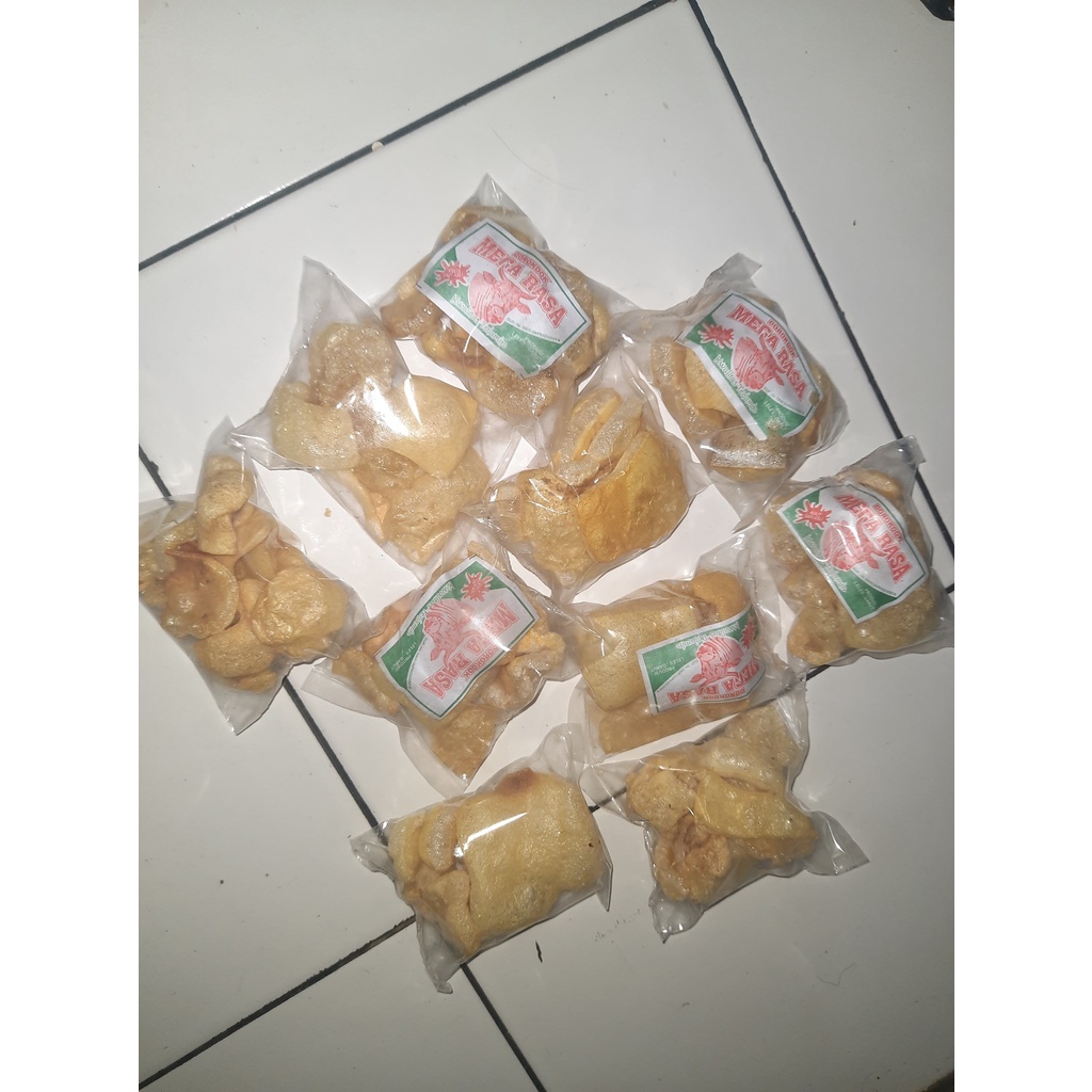 

bisa di jual lagi - Kerupuk Kulit Sapi Dorokdok Original / Pedas isi 20pcs