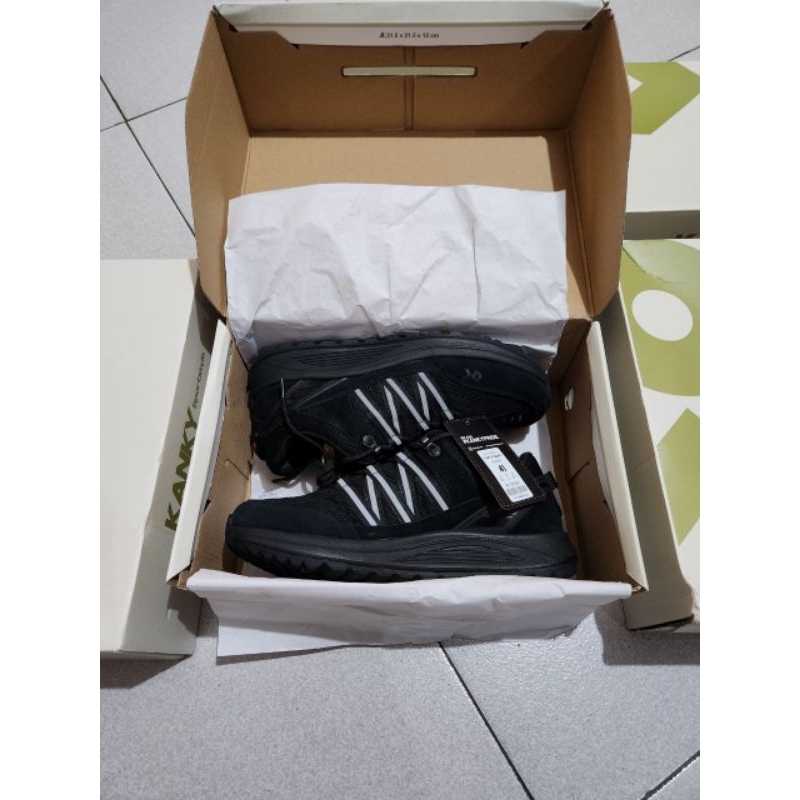 Sepatu Kanky Full black size 41