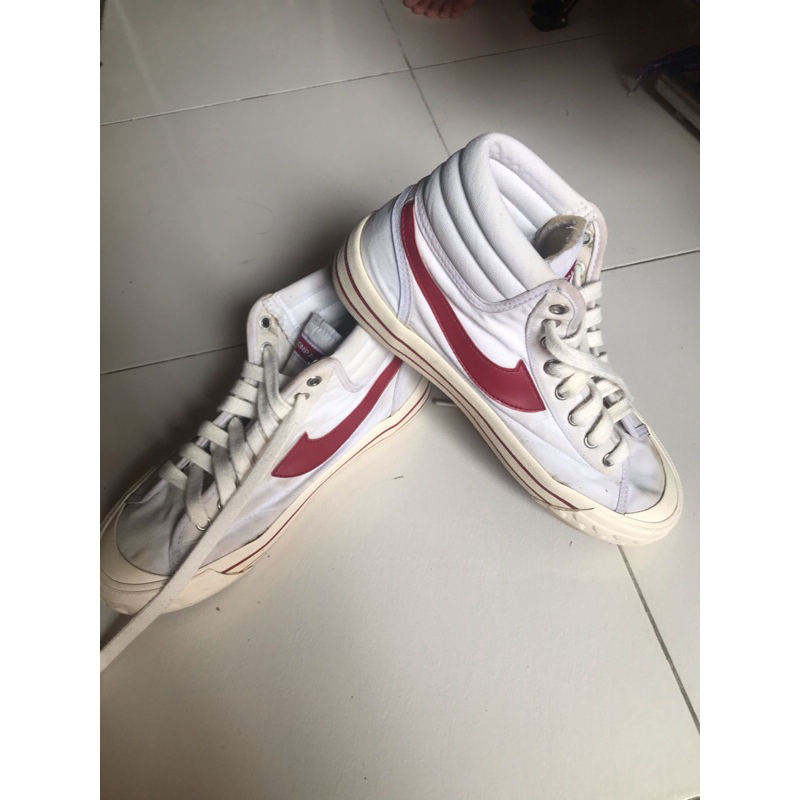SEPATU COMPAS RETRO HIGH