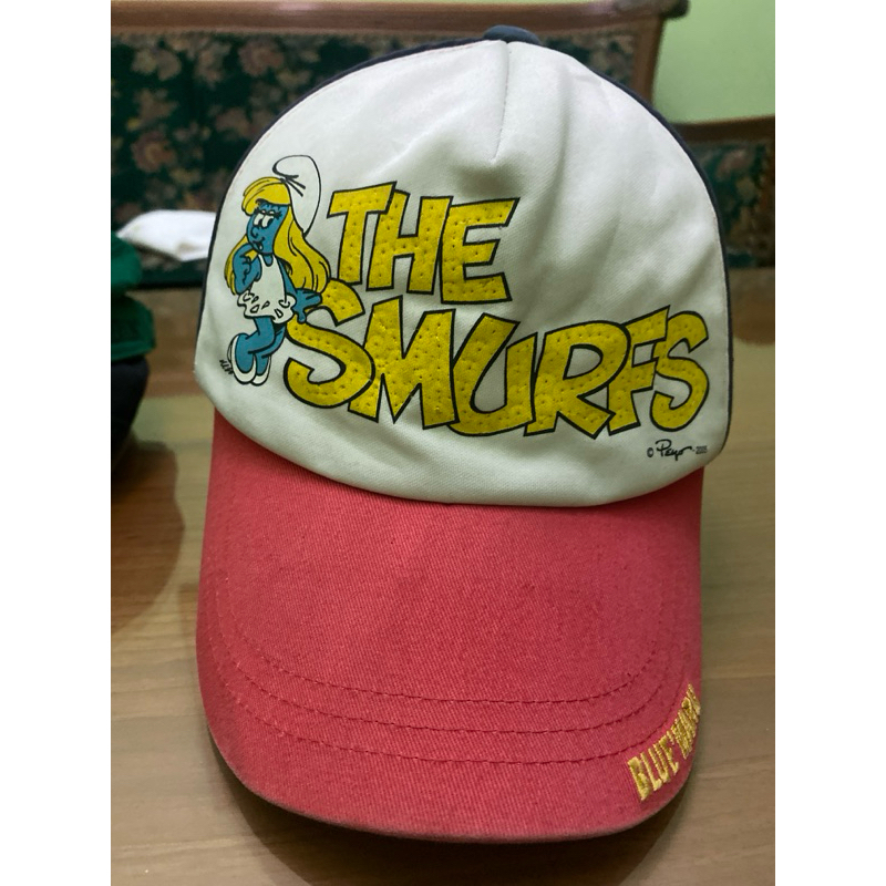 Topi The Smurfs copyrigh 2005