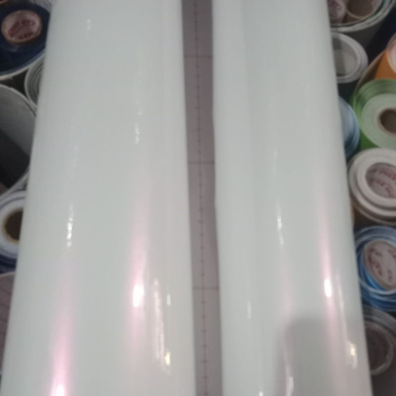 stiker scotlet Putih mutiara/putih lembayung