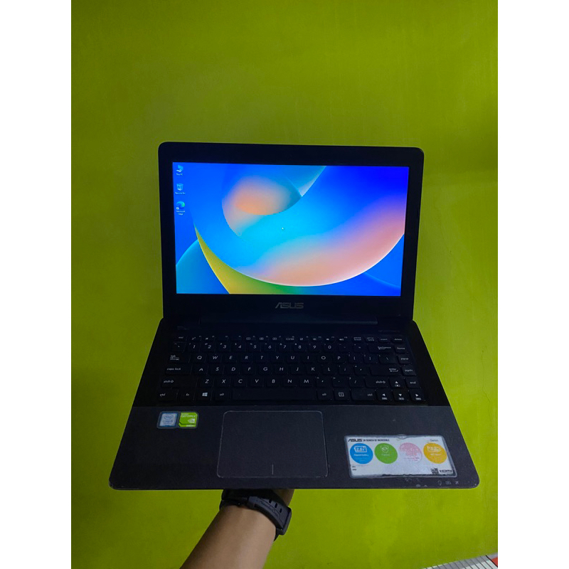 Asus A456Ur Core i5-7200 Ram 8gb ssd 128gb hardisk 500gb vga nvidia 930mx 2gb gaming design grafis n