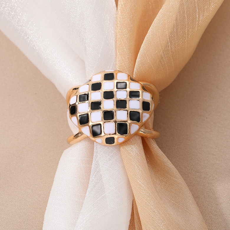 Ring Hijab Silk Scarf Buckle | Ring Kerudung Motif Checkerboard Hitam Putih