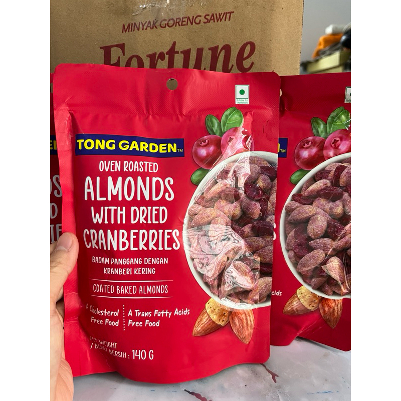 

CemilanBintan ( TG tong Garden almond with Cranberries 140gram)