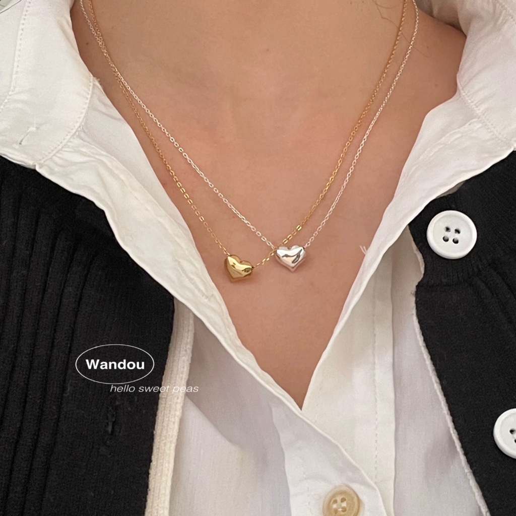 Kalung cinta kecil tiga dimensi mini untuk wanita, rantai tulang selangka hati persik yang lucu