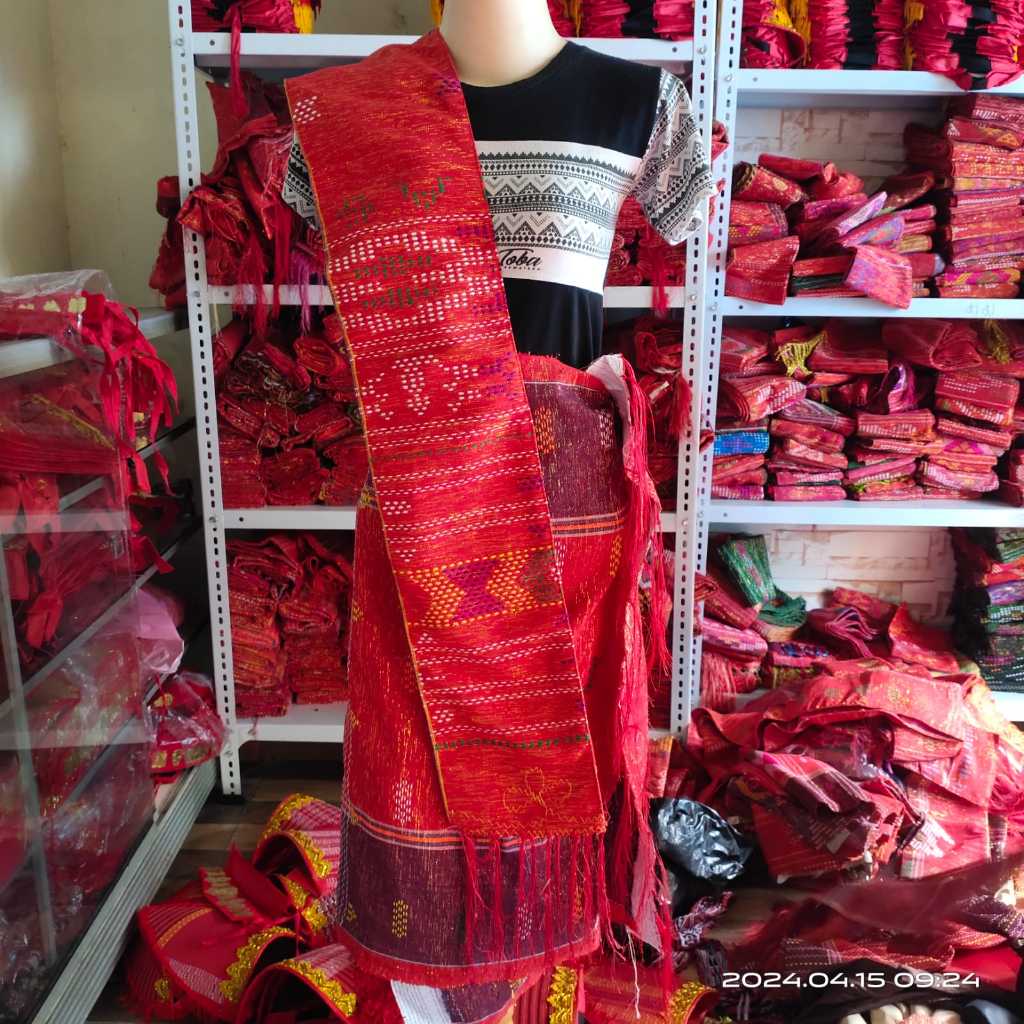 paket 2 menari selendang dan ulos sadum