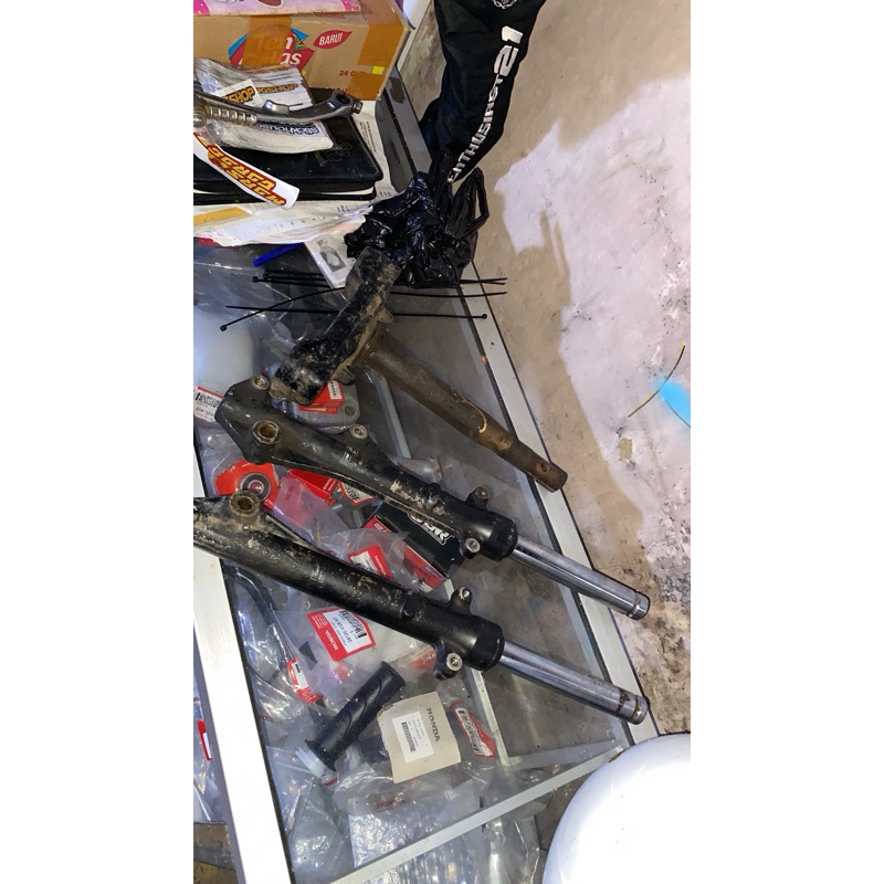 Shock depan beat karbu gen1