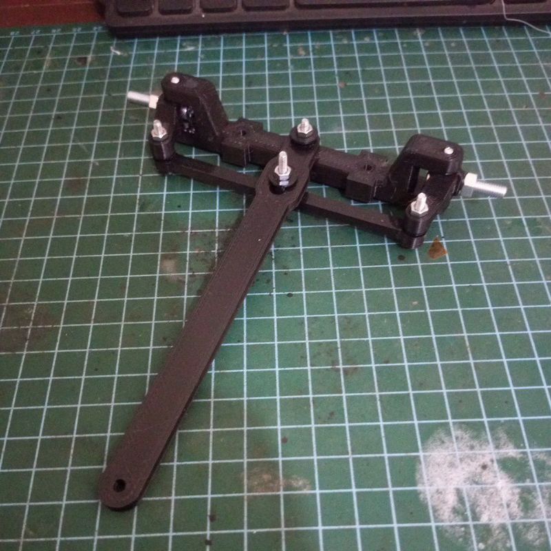 skala 12 as pikul tarikan /axle depan/tierod miniatur rc truk canter/giga skala 12