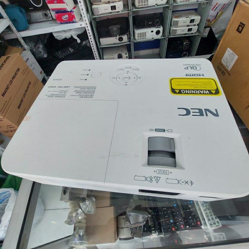 proyektor NEC VE303x second normal