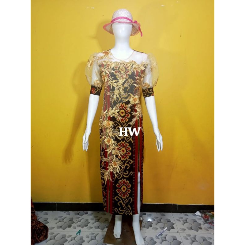 GAUN TENUN PANJANG KOMBINASI BROKAT KUNING GOLD