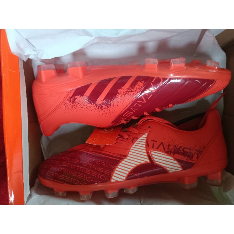 SEPATU BOLA ORTUSEIGHT CATALYST REVENGE