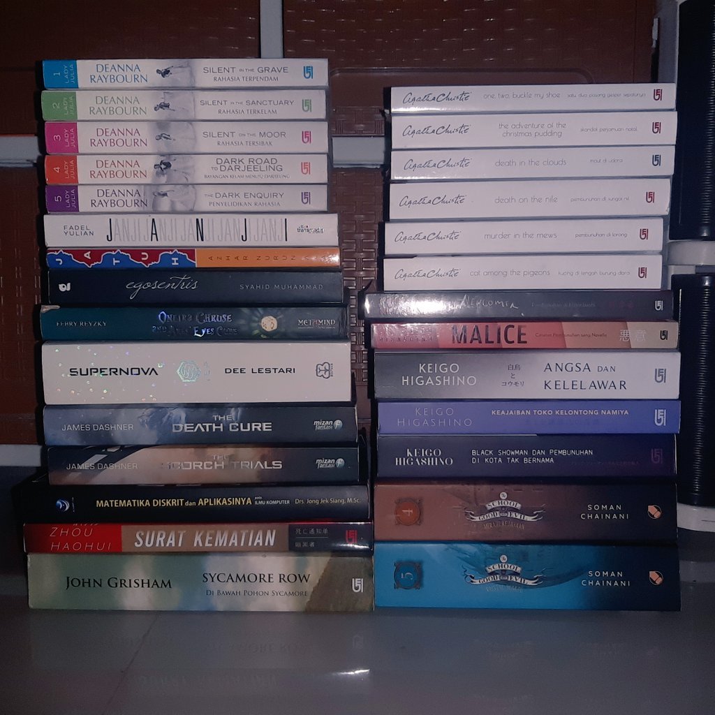 School for good and evil booked