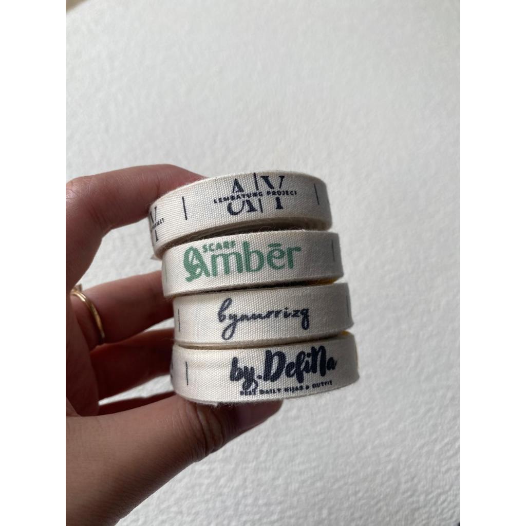 

LABEL (KHUSUS PEMBELIAN PAKET HIJAB 50 PCS) >BACA DESKRIPSI