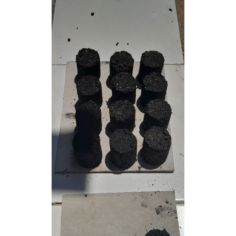 BRIKET ARANG TEMPURUNG KELAPA 1 KG