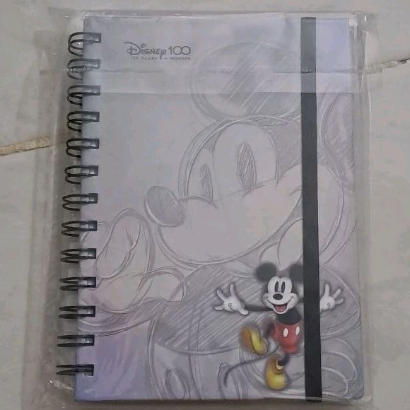 

Buku Tulis Mickey Mouse Disney