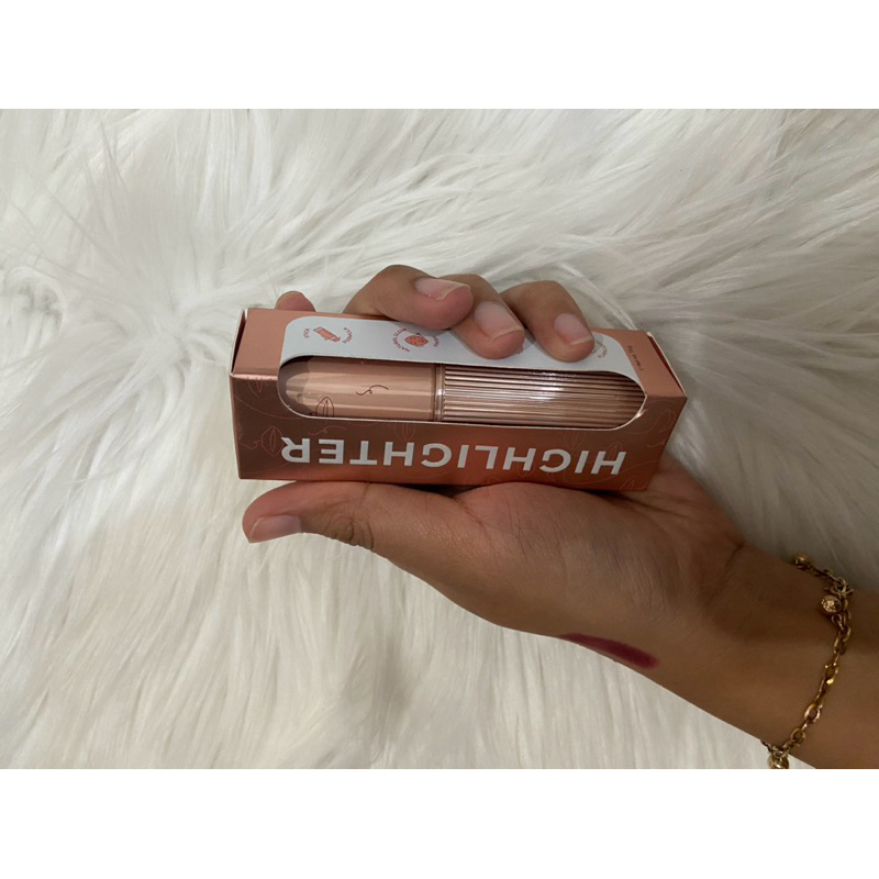 LUXCRIME SEAMLESS HIGHLIGHTER STICK || ROSIE
