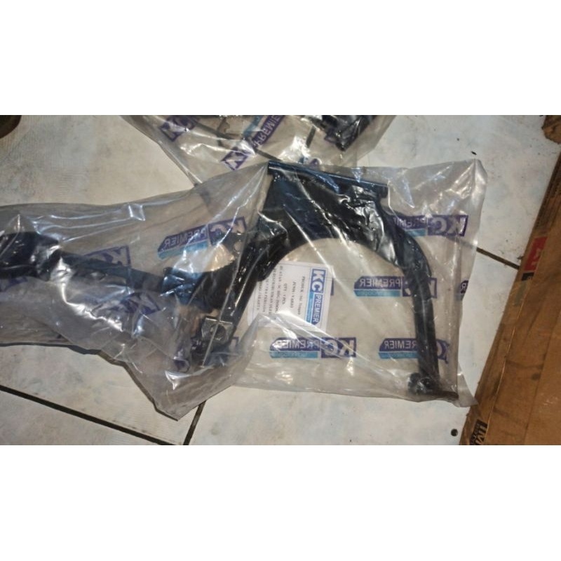 STANDAR TENGAH VARIO 110 KARBU