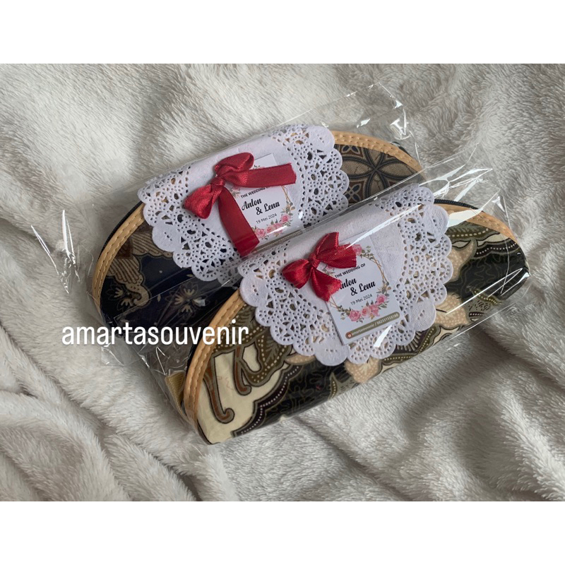 

TEMPAT PENSIL OVAL UKURAN 19x7cm souvenir nikahan