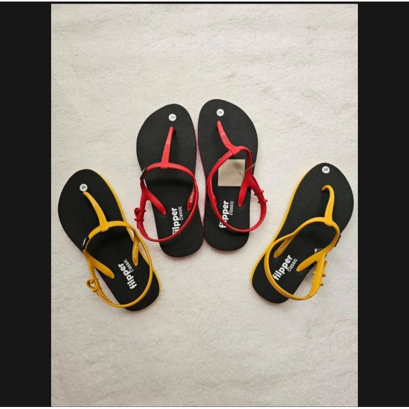 Sandal flipper
